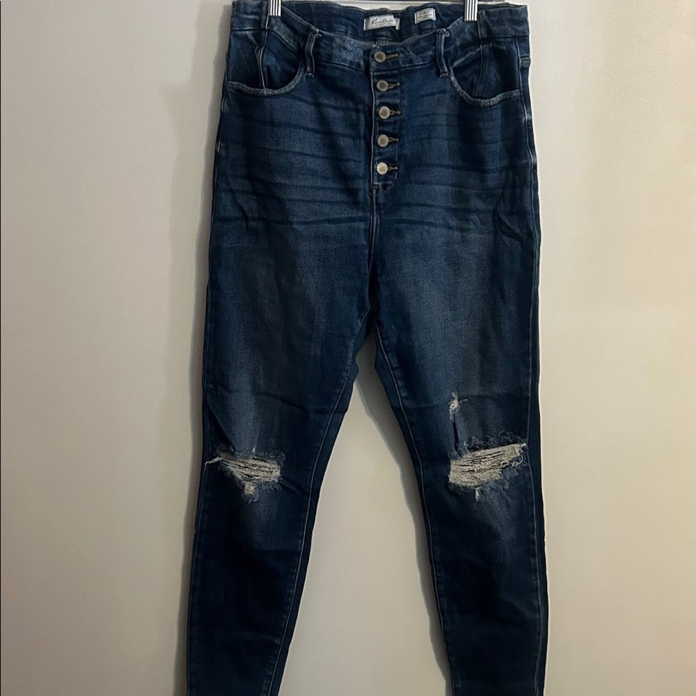 KanCan Estilo button-fly distressed Kurvy Ultra High-Rise Ankle skinny, size 32